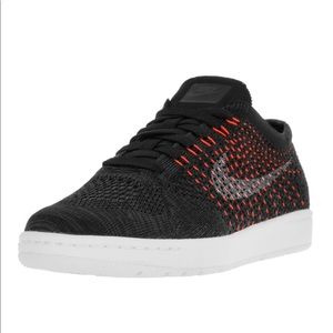 Nike Tennis Classic in Fkyknit